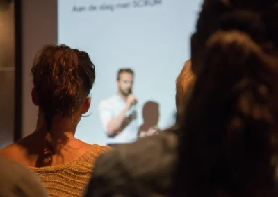 Mit Gefühl zum Erfolg: Jahresrückblicke und Feiertagsansprachen, die bewegen